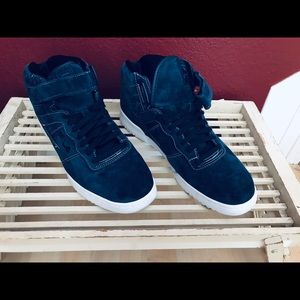 Men’s Blue Suede Fila sneakers